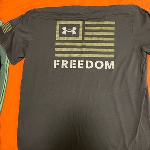 Under armour tshirt
